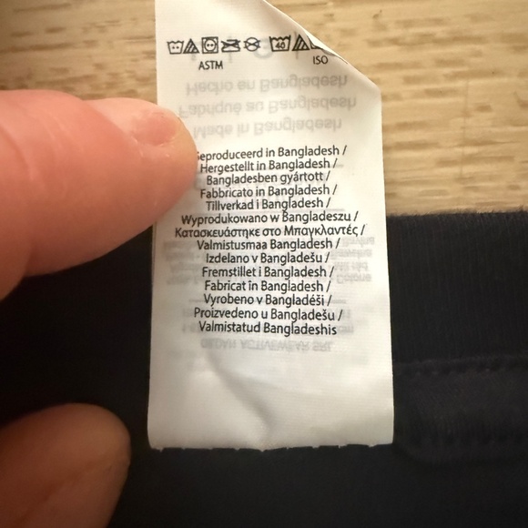 Gildan “Karen Definition” Graphic Tee Black Regular - Picture 7 of 7